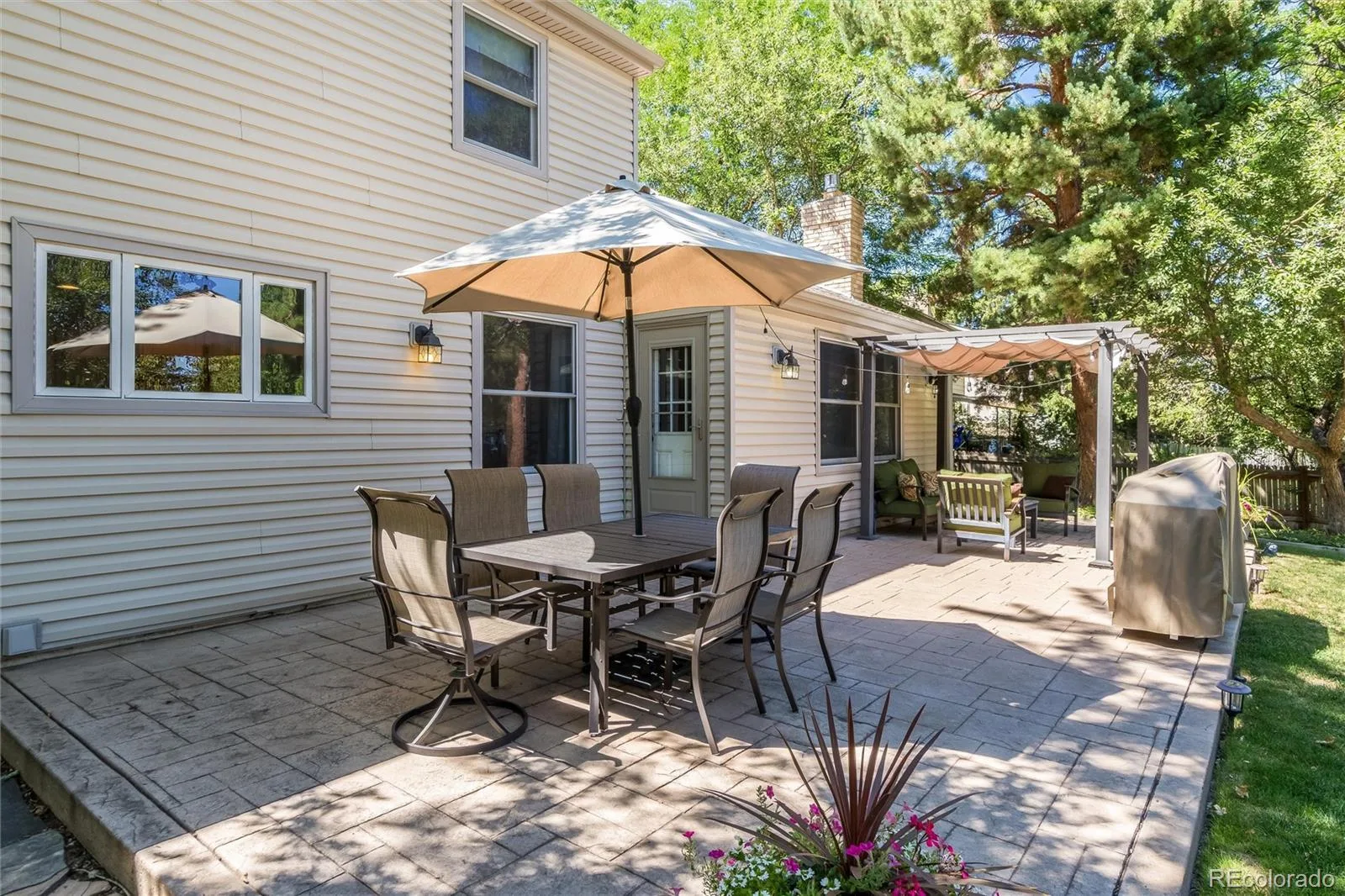 7664 S Race Street Centennial CO 80122 | MLS #REC2210322 09232026094913 1600 29