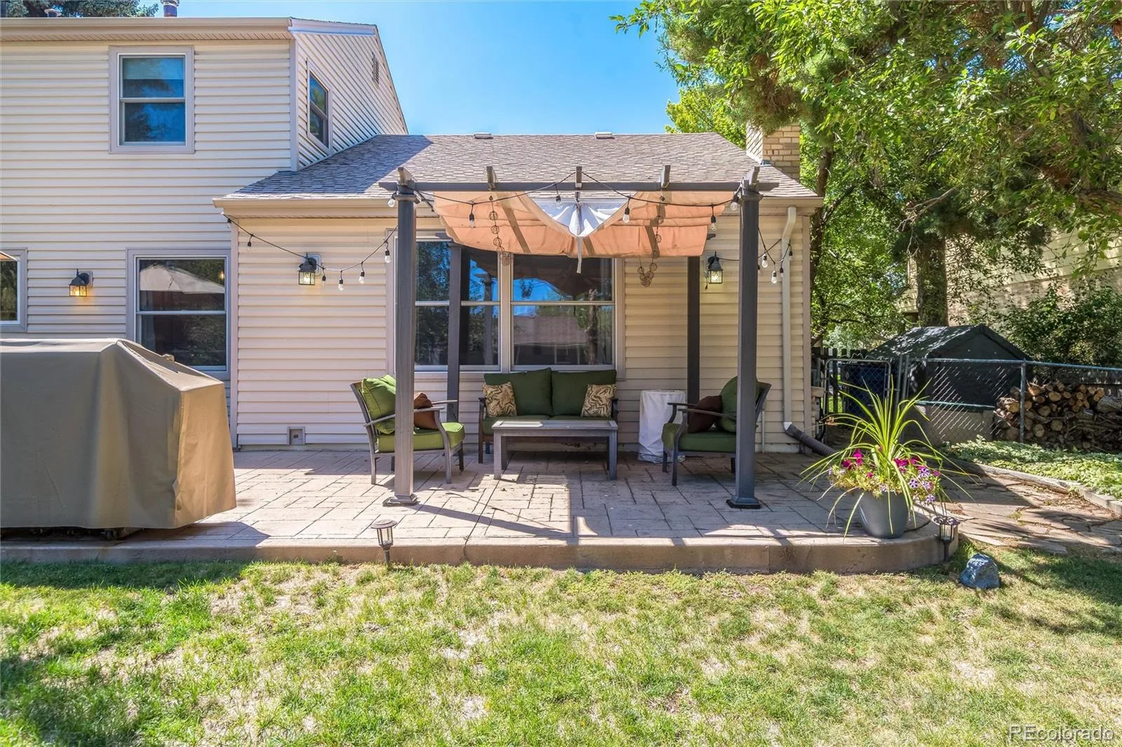7664 S Race Street Centennial CO 80122 | MLS #REC2210322 09232026094913 1600 36