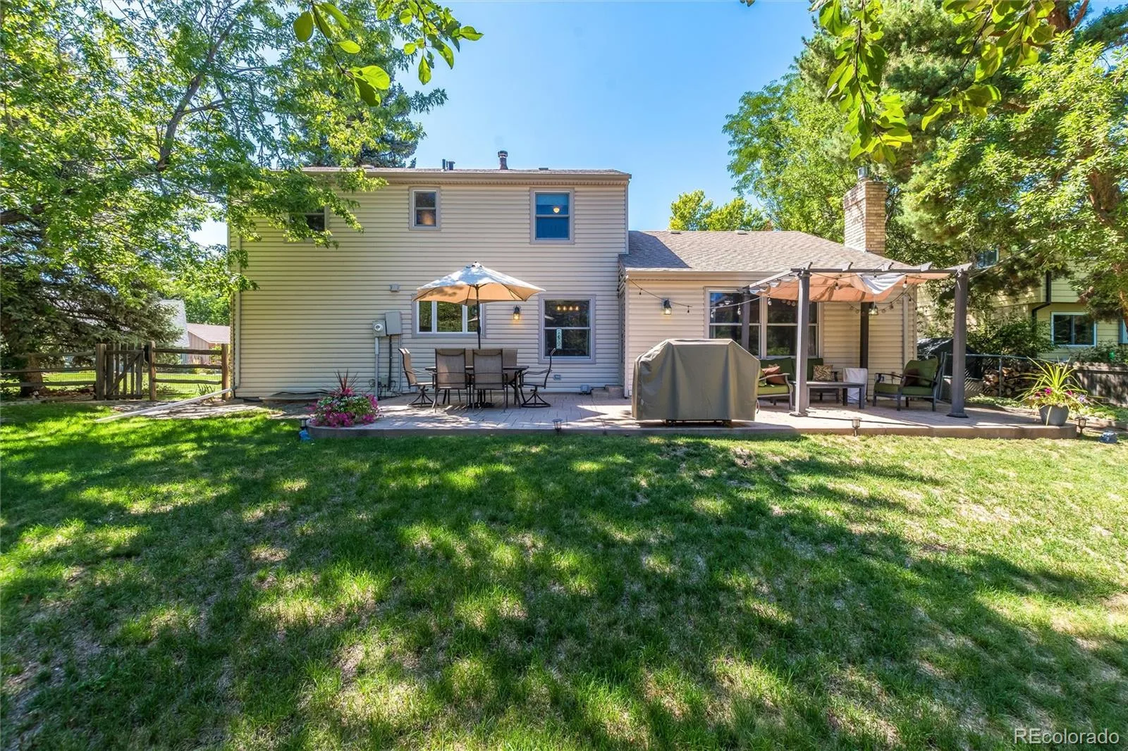 7664 S Race Street Centennial CO 80122 | MLS #REC2210322 09232026094913 1600 37