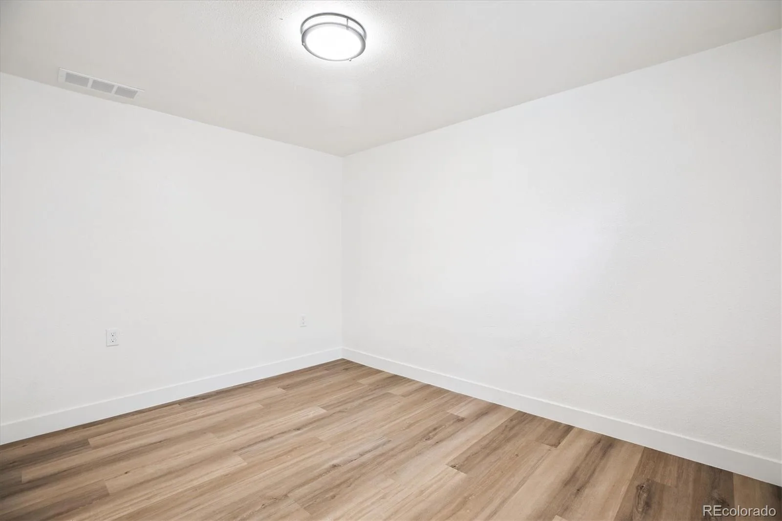 2785 W Archer Place Denver CO 80219 | MLS #REC2212097 09242026225651 1600 17