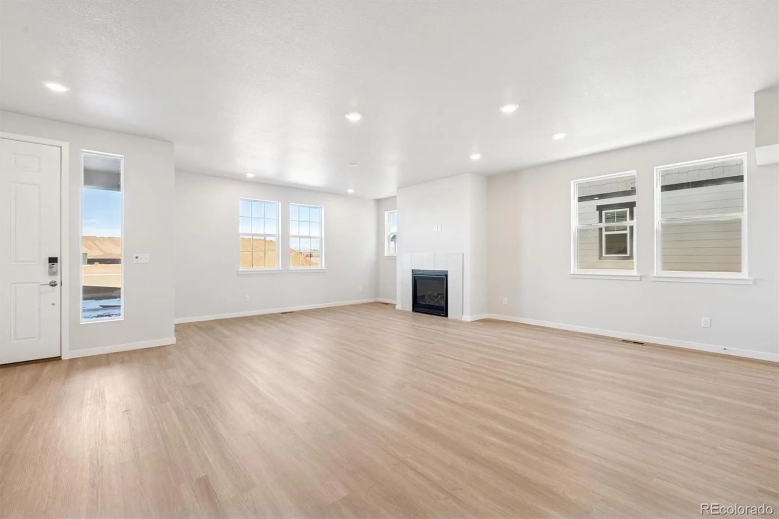 22736 E 47th Place Aurora CO 80019 | MLS #REC2212358 08112026234452 1600 2
