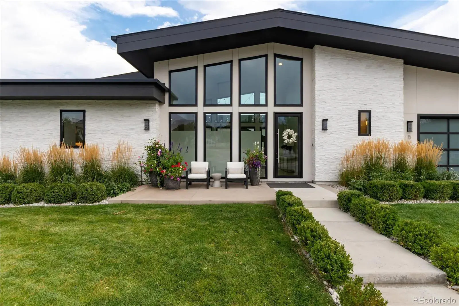 02112026232703 1600 44