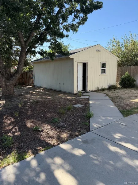 5040 Elm Court Denver CO 80221 MLS #REC2215752 06092026070546 800 32