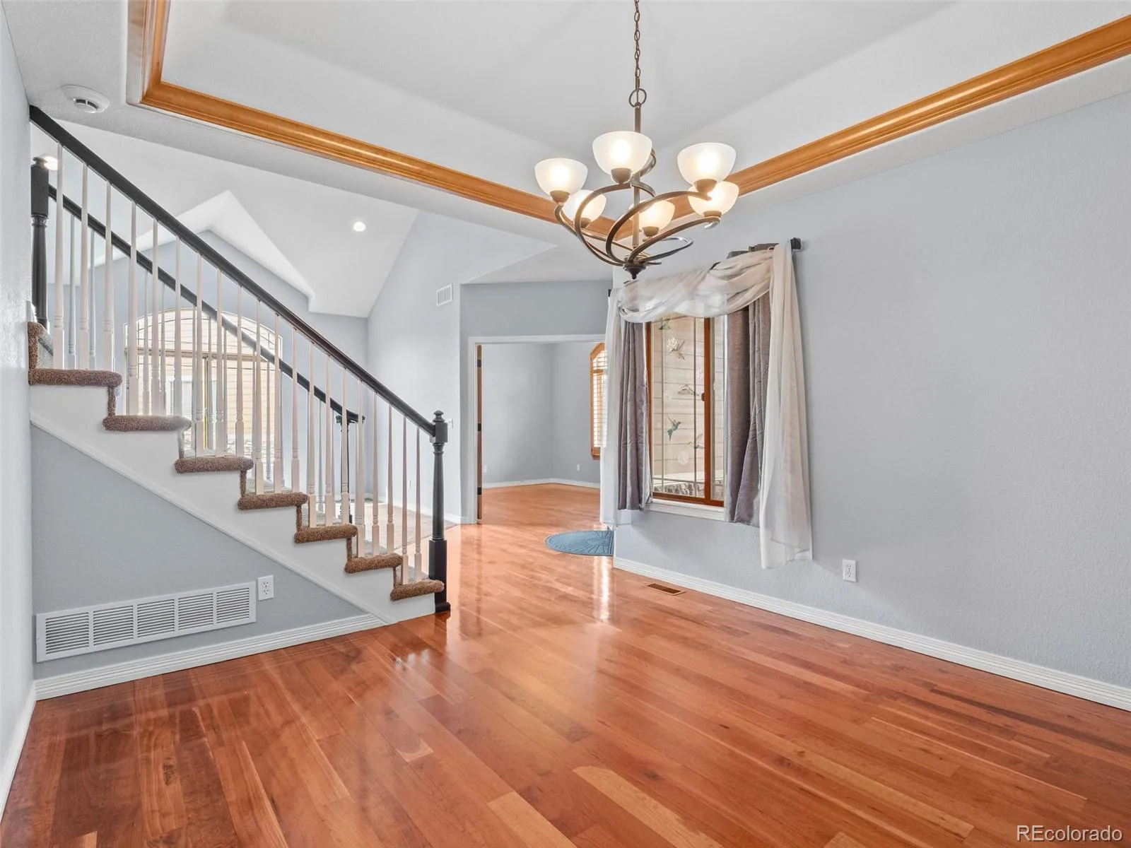 6537 Umber Circle Arvada CO 80007 MLS #REC2217135 06092026070340 1600 10