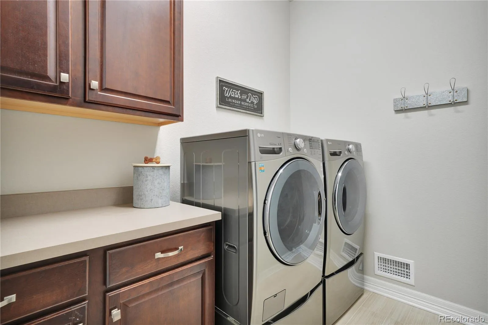 22703 E Glidden Drive Aurora CO 80016 MLS #REC2218515 05072026235759 1600 28