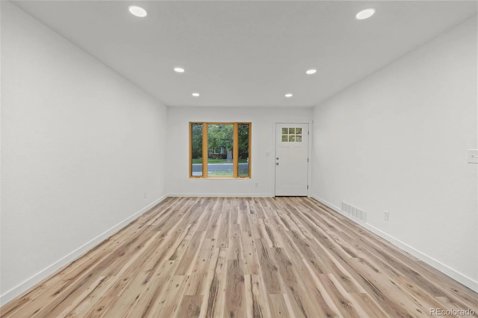 1283 Racine Street Aurora CO 80011 | MLS #REC2218612 10022026153427 1600 3