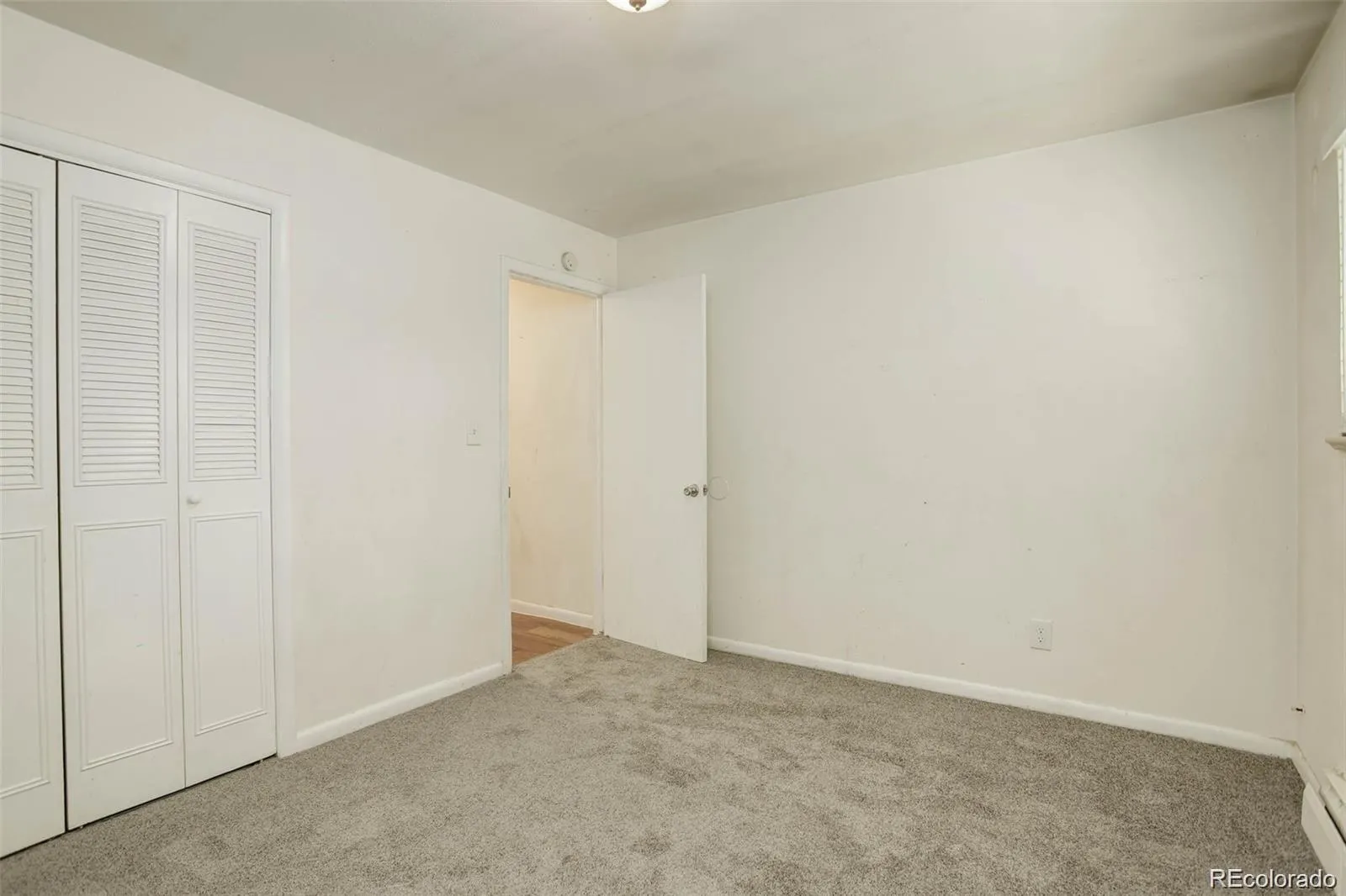 1638 Chester Street Aurora CO 80010 | MLS #REC2219474 04142026204314 1600 6
