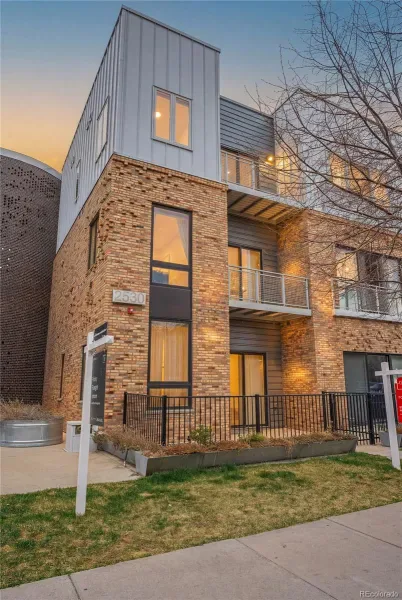 03272026232615 800 32