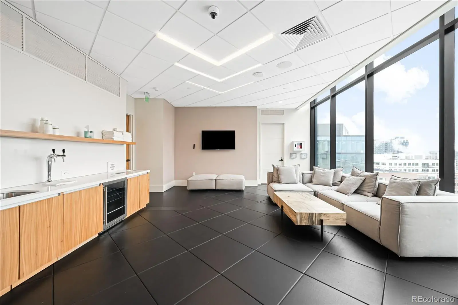 10072025234141 1600 21