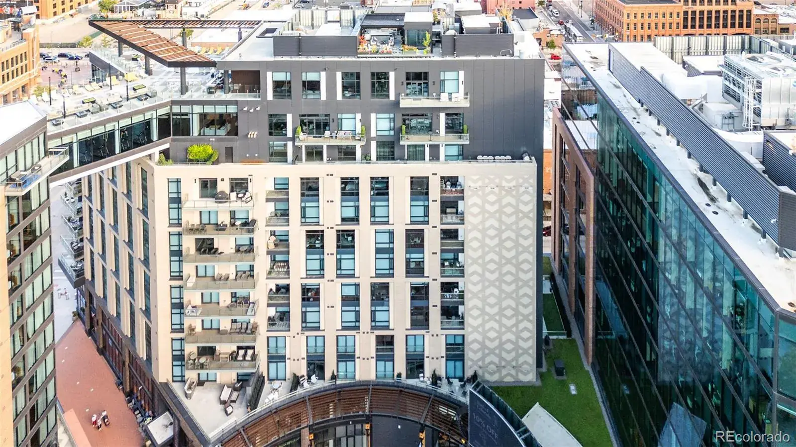 10072025234141 1600 33