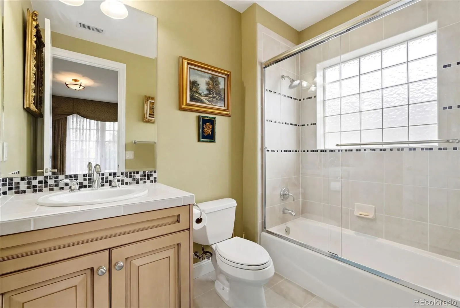 39 Royal Ann Drive Greenwood Village CO 80111 MLS #REC2221382 04162026143156 1600 32