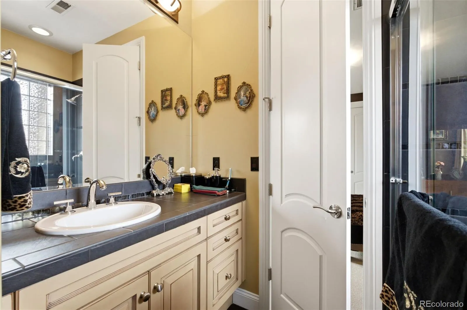 39 Royal Ann Drive Greenwood Village CO 80111 MLS #REC2221382 04162026143156 1600 35