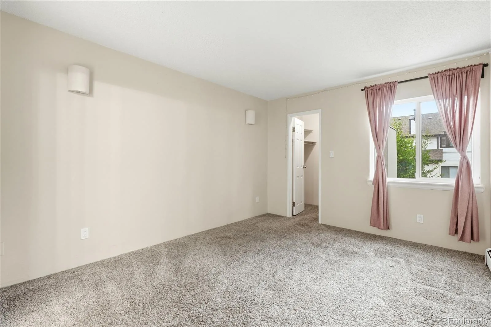532 Oakwood Drive #D105 Castle Rock CO 80104 | MLS #REC2226042 06252026215636 1600 10