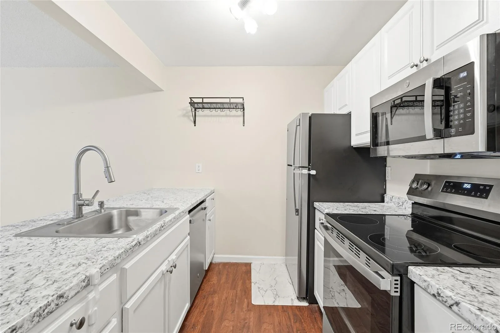 532 Oakwood Drive #D105 Castle Rock CO 80104 | MLS #REC2226042 06252026215636 1600 7