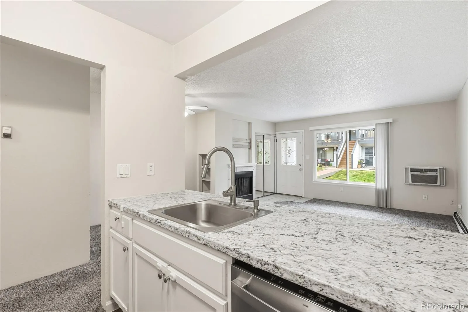 532 Oakwood Drive #D105 Castle Rock CO 80104 | MLS #REC2226042 06252026215636 1600 8