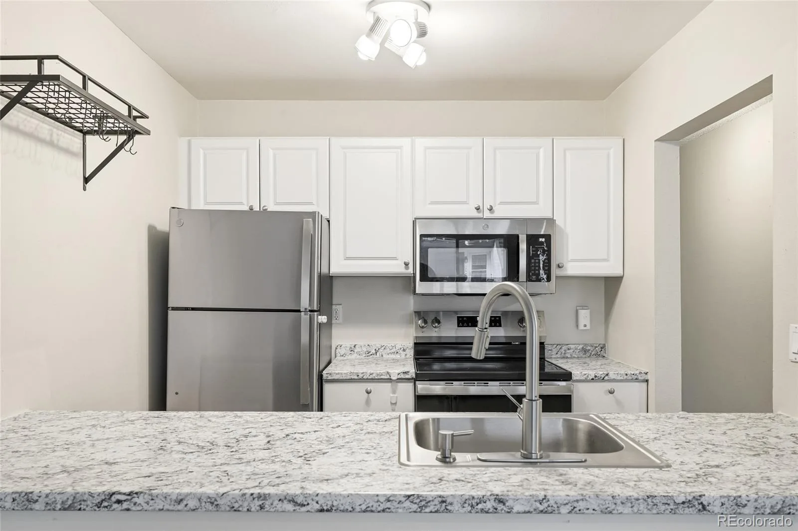532 Oakwood Drive #D105 Castle Rock CO 80104 | MLS #REC2226042 06252026215636 1600 9