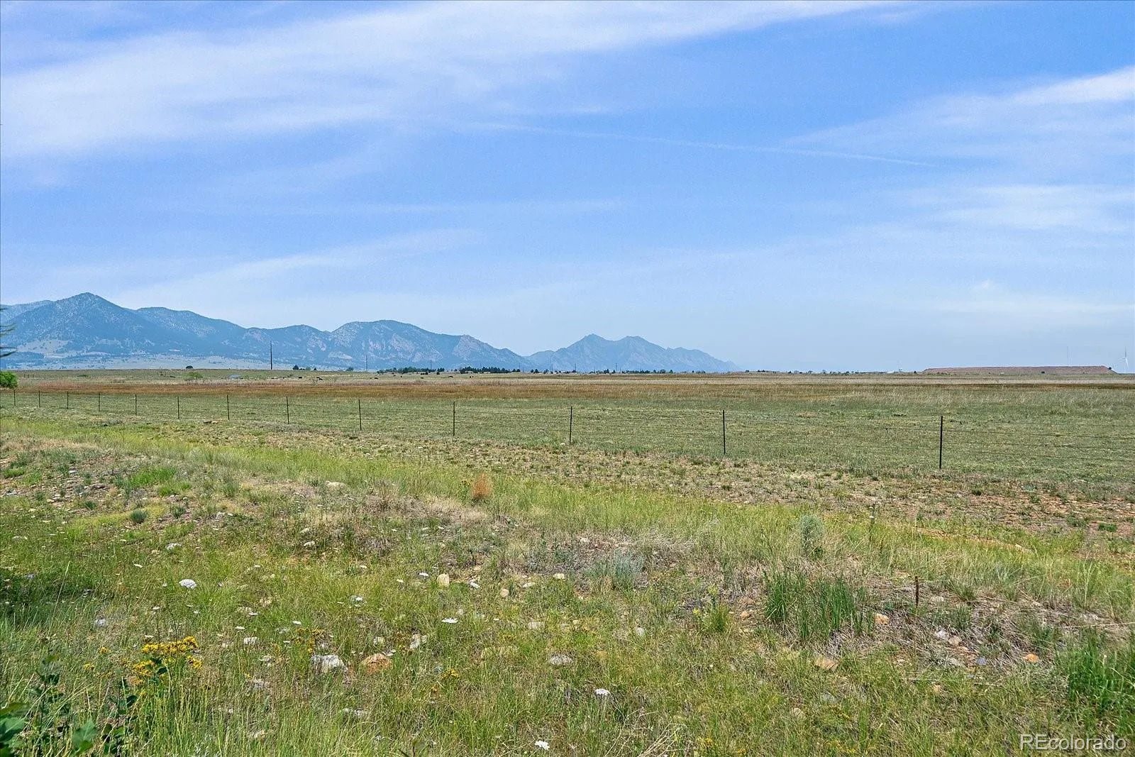 19661 W 95th Place Arvada CO 80007 | MLS #REC2226926 08102026151649 1600 39