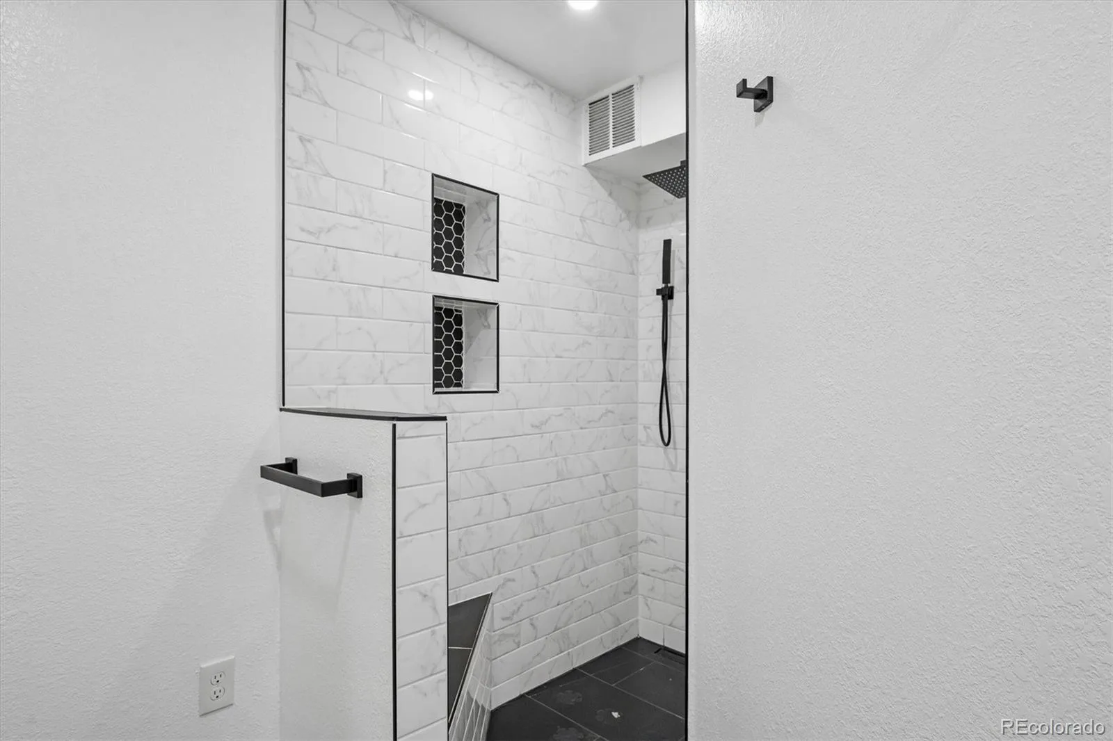 3109 N Williams Street Denver CO 80205 | MLS #REC2227671 10012026172319 1600 8