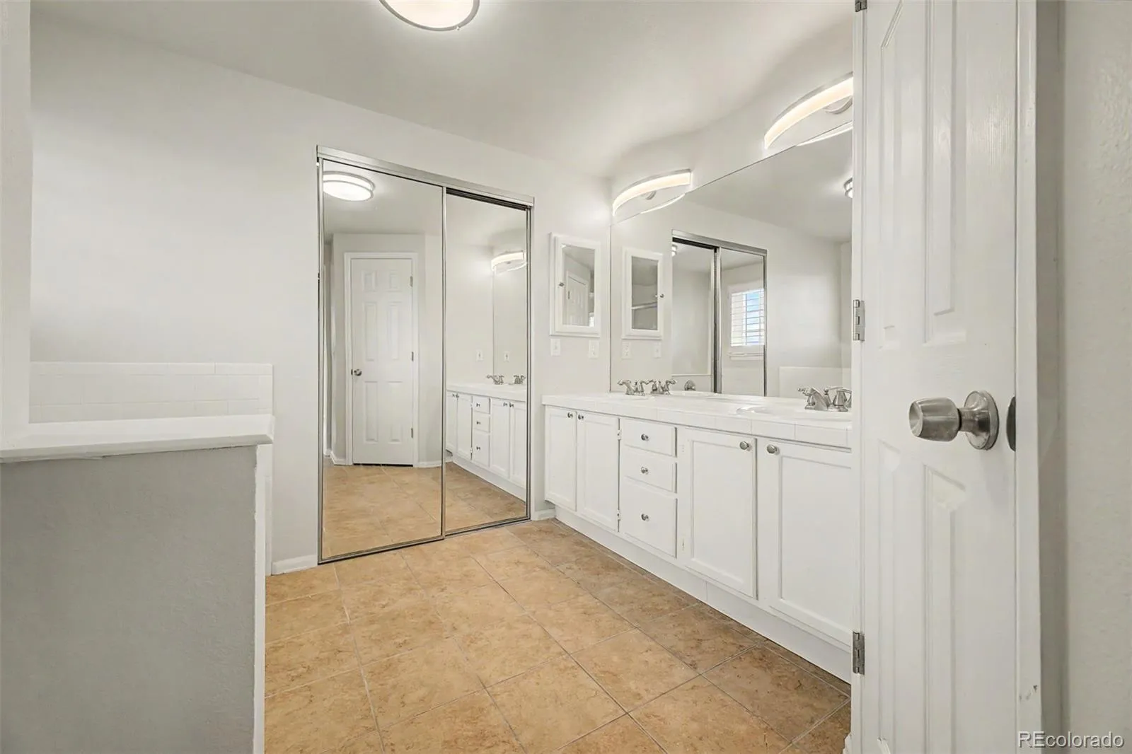 2225 Mountain Sage Drive Highlands Ranch CO 80126 MLS #REC2229500 05262026205135 1600 16