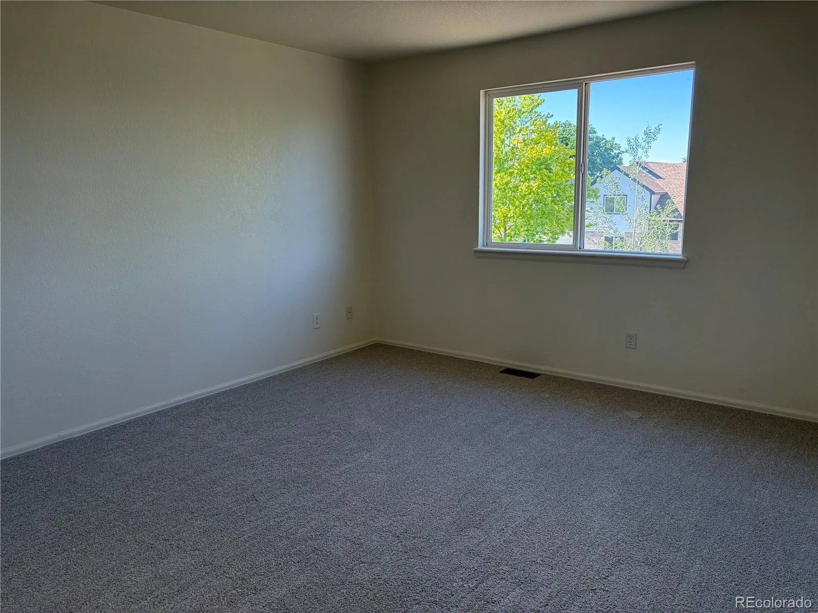 405 W 116th Avenue Northglenn CO 80234 MLS #REC2236640 06122026080801 1600 3