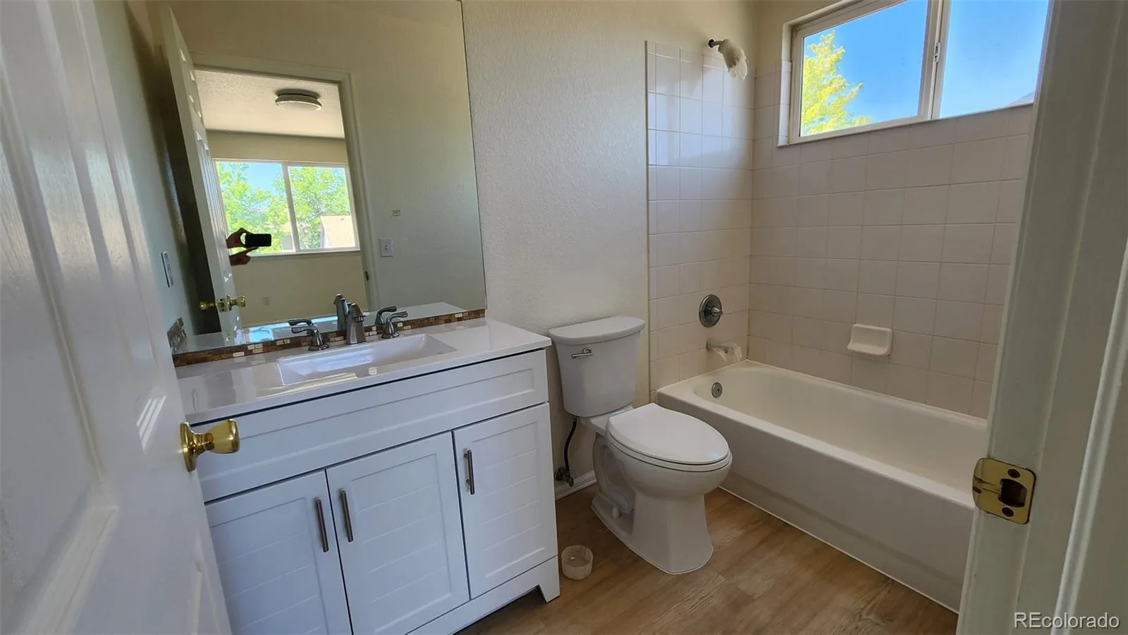 405 W 116th Avenue Northglenn CO 80234 MLS #REC2236640 06122026080801 1600 4