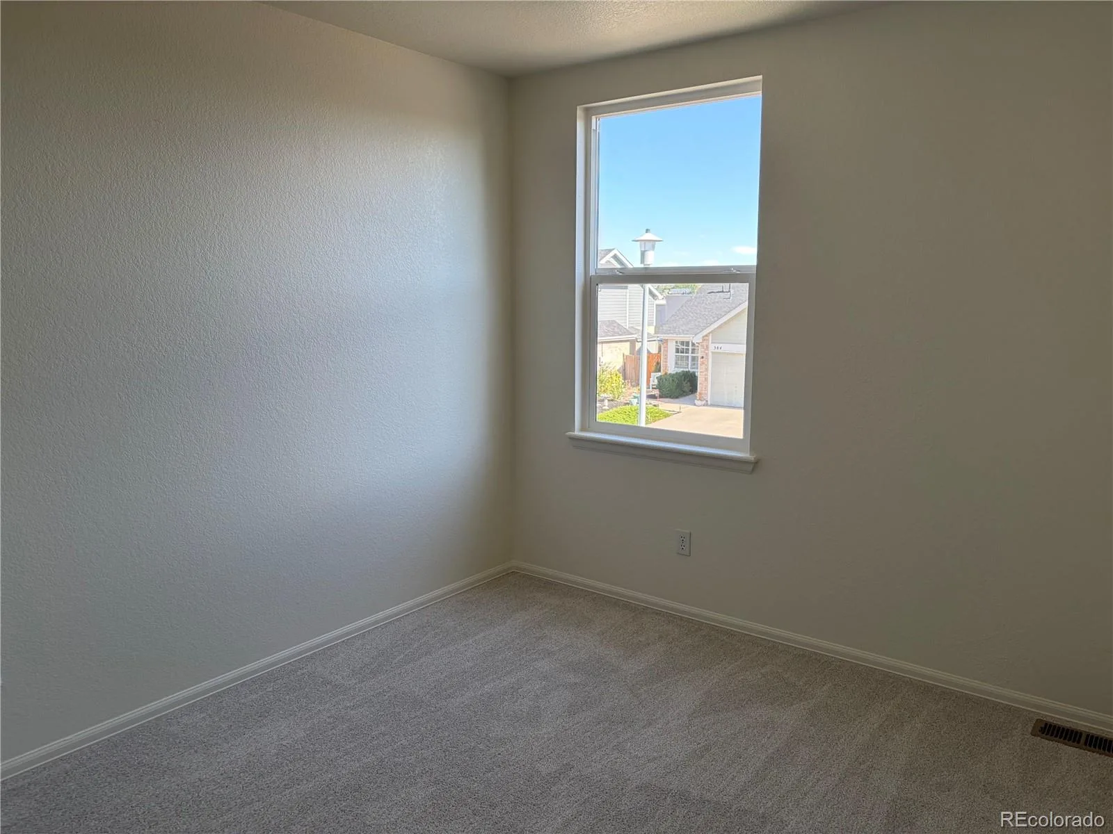 405 W 116th Avenue Northglenn CO 80234 MLS #REC2236640 06122026080801 1600 5