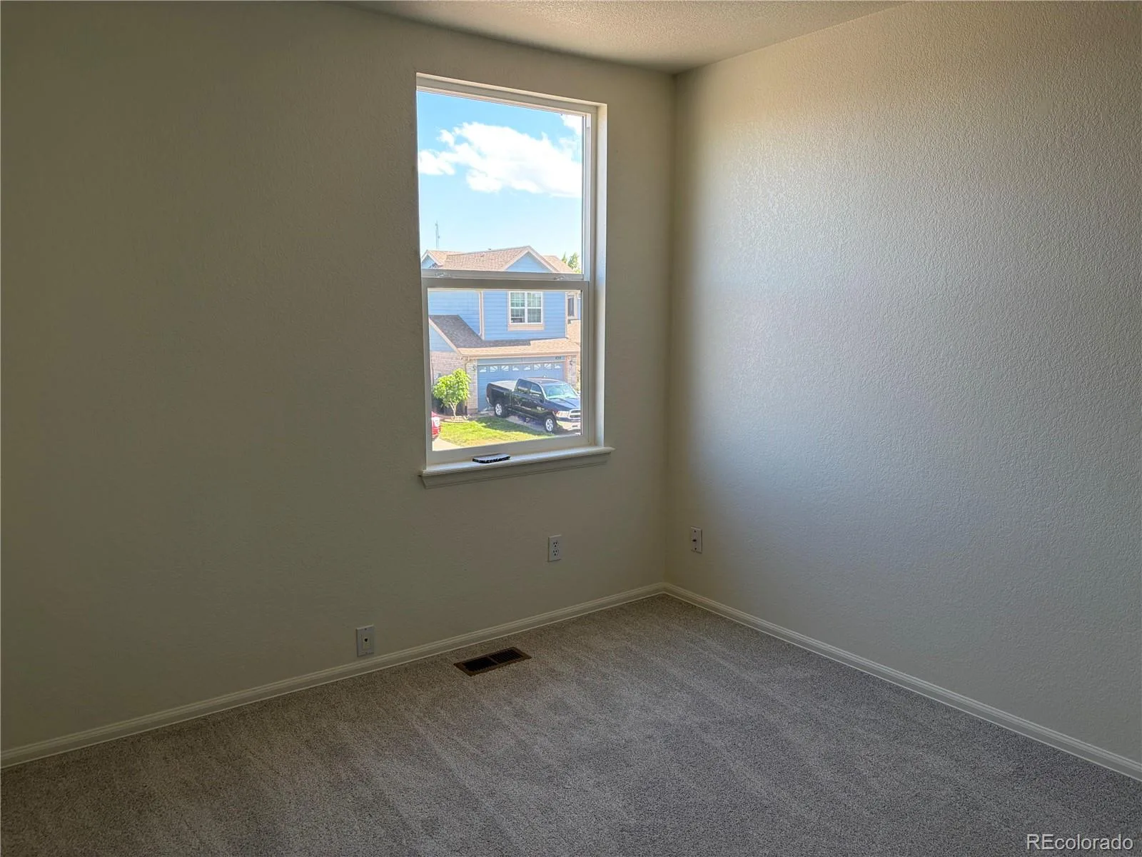 405 W 116th Avenue Northglenn CO 80234 MLS #REC2236640 06122026080801 1600 6