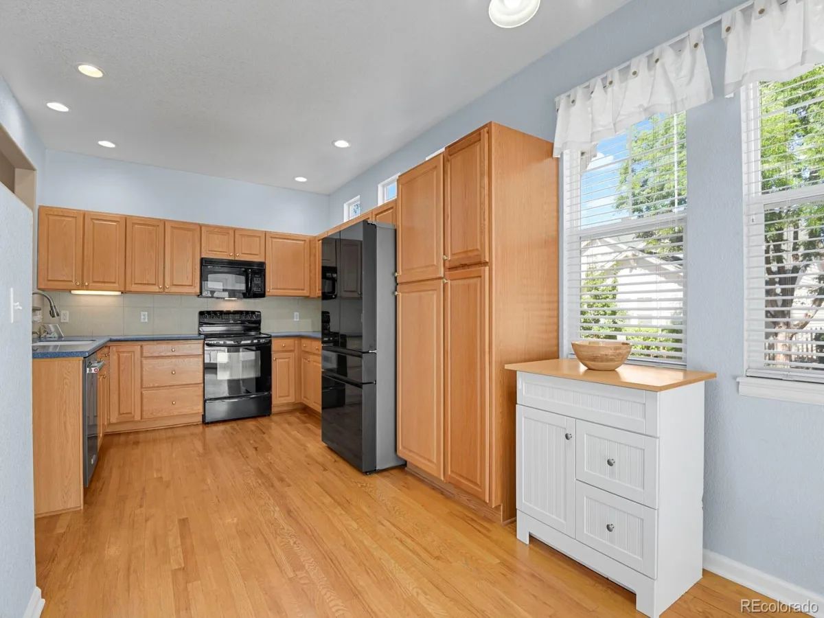 2668 S Troy Court Aurora CO 80014 | MLS #REC2239616 09242026080850 1200 14