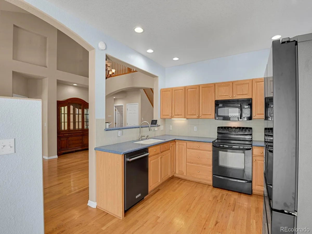 2668 S Troy Court Aurora CO 80014 | MLS #REC2239616 09242026080850 1200 17