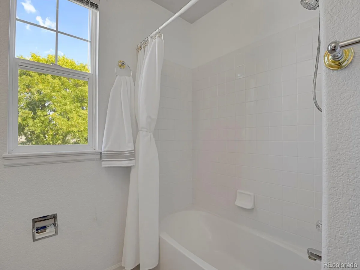 2668 S Troy Court Aurora CO 80014 | MLS #REC2239616 09242026080850 1200 34
