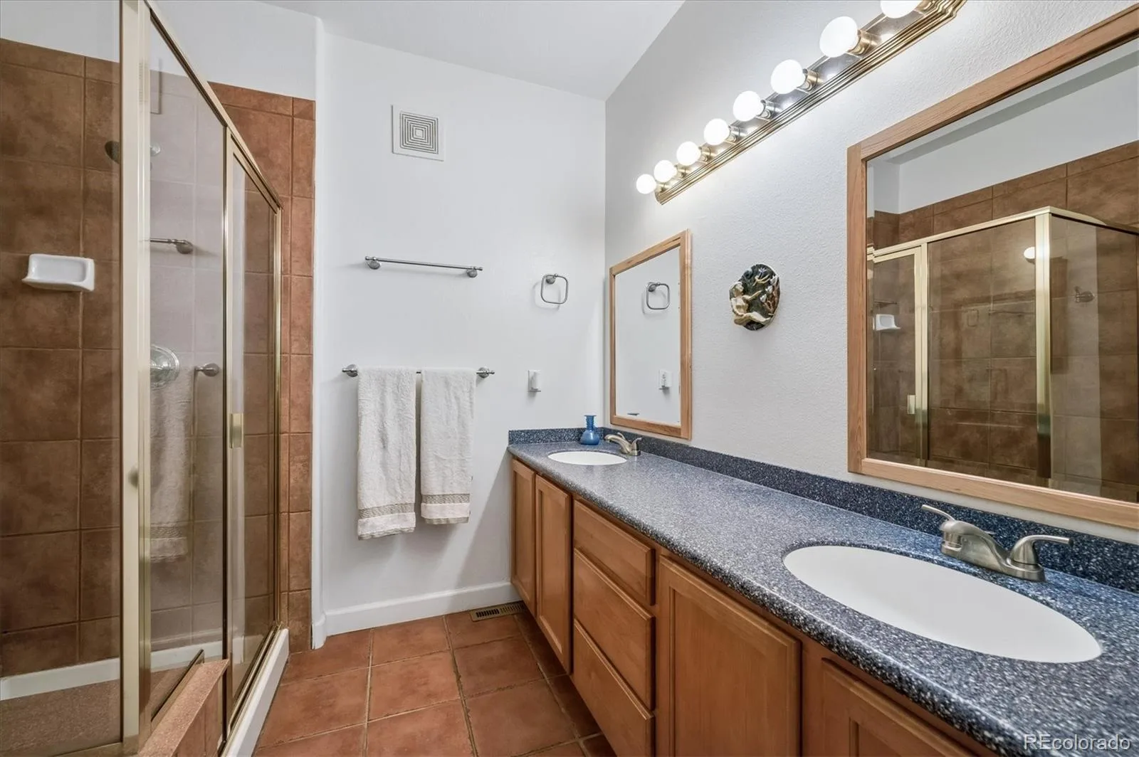 2947 W Riverwalk Circle #B Littleton CO 80123 | MLS #REC2239987 08122026013534 1600 19