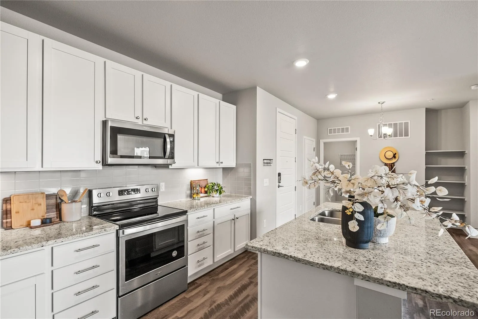 9287 Twenty Mile Road #306 Parker CO 80134 | MLS #REC2241651 08212026153027 1600 2
