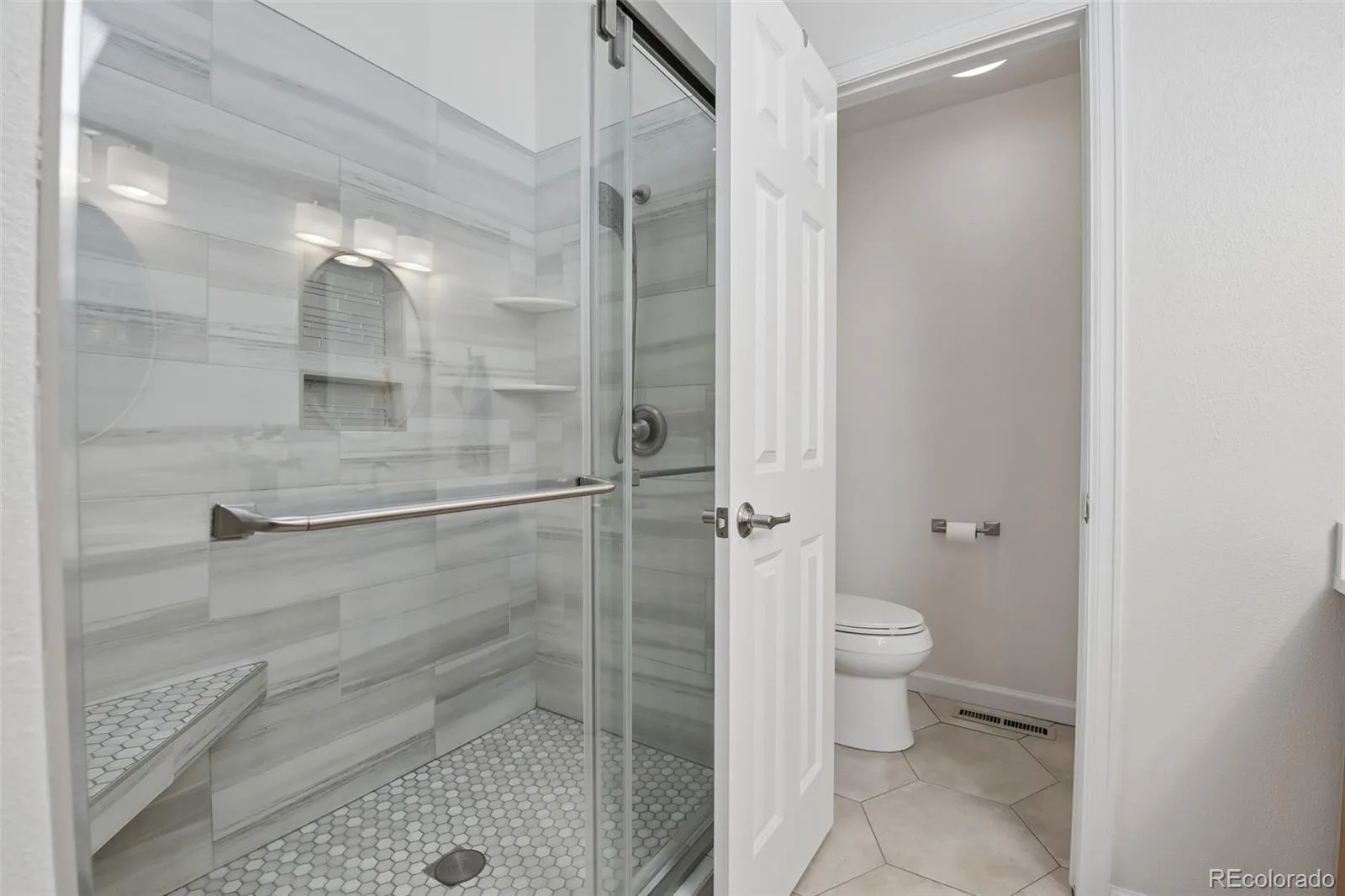 7586 S Cove Circle Centennial CO 80122 | MLS #REC2242708 08222026205921 1600 19