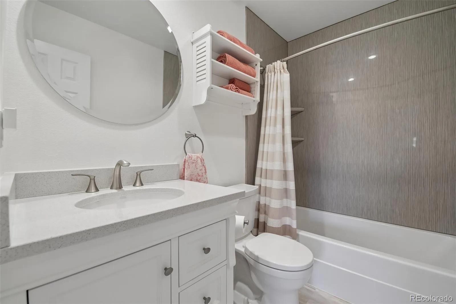 7586 S Cove Circle Centennial CO 80122 | MLS #REC2242708 08222026205921 1600 25
