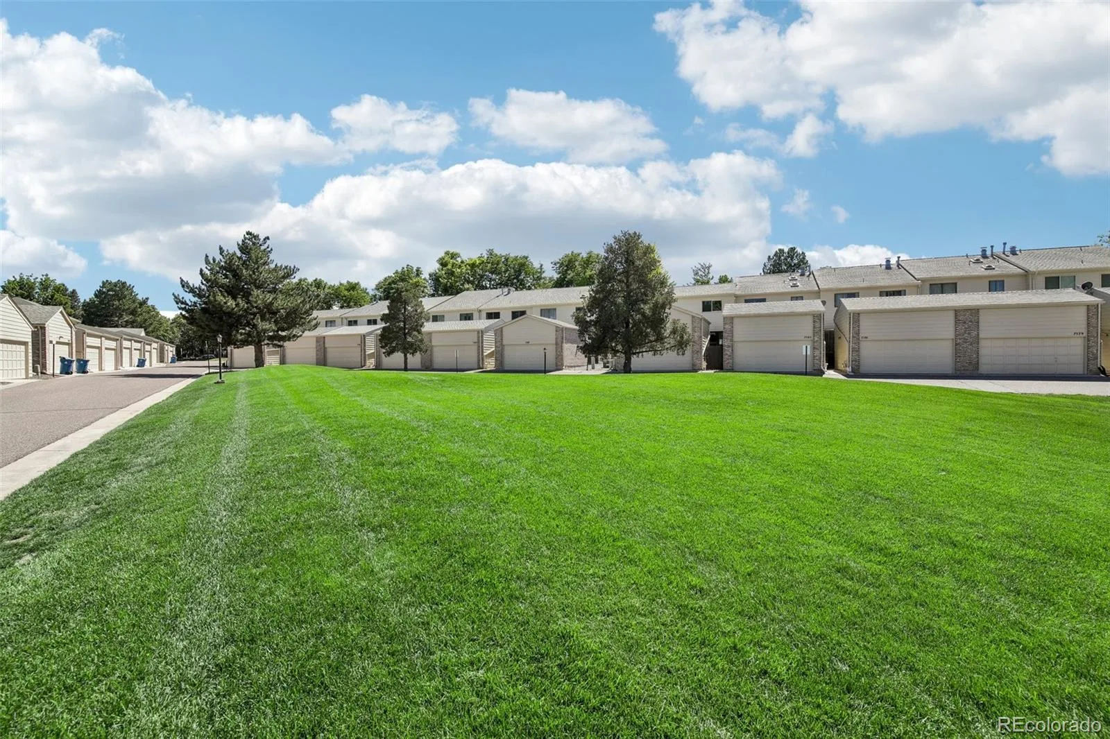 7586 S Cove Circle Centennial CO 80122 | MLS #REC2242708 08222026205921 1600 32
