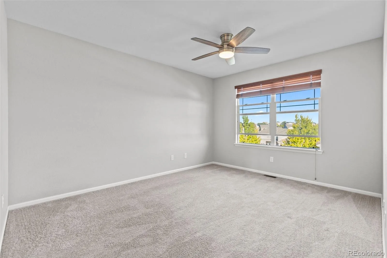 5365 S Haleyville Way Aurora CO 80016 | MLS #REC2244982 09232026095612 1600 24