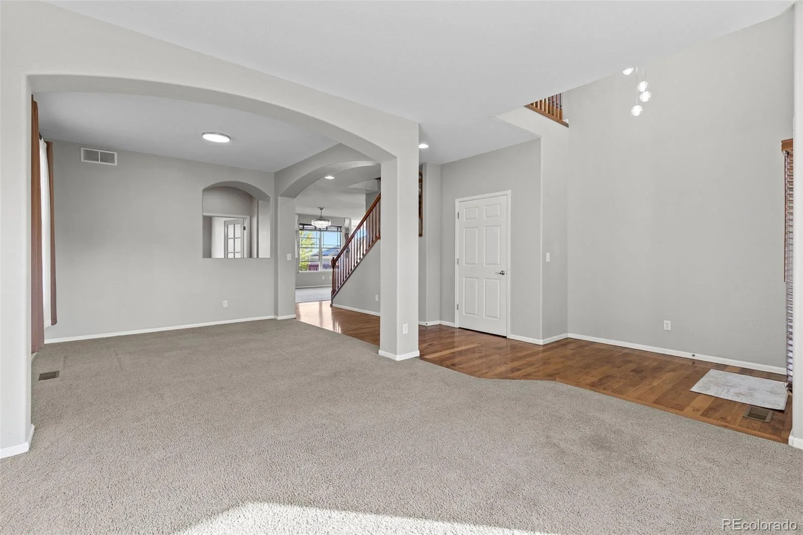 5365 S Haleyville Way Aurora CO 80016 | MLS #REC2244982 09232026095612 1600 3