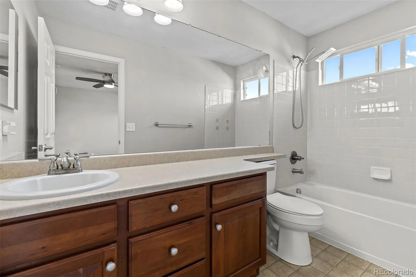 5365 S Haleyville Way Aurora CO 80016 | MLS #REC2244982 09232026095612 1600 30