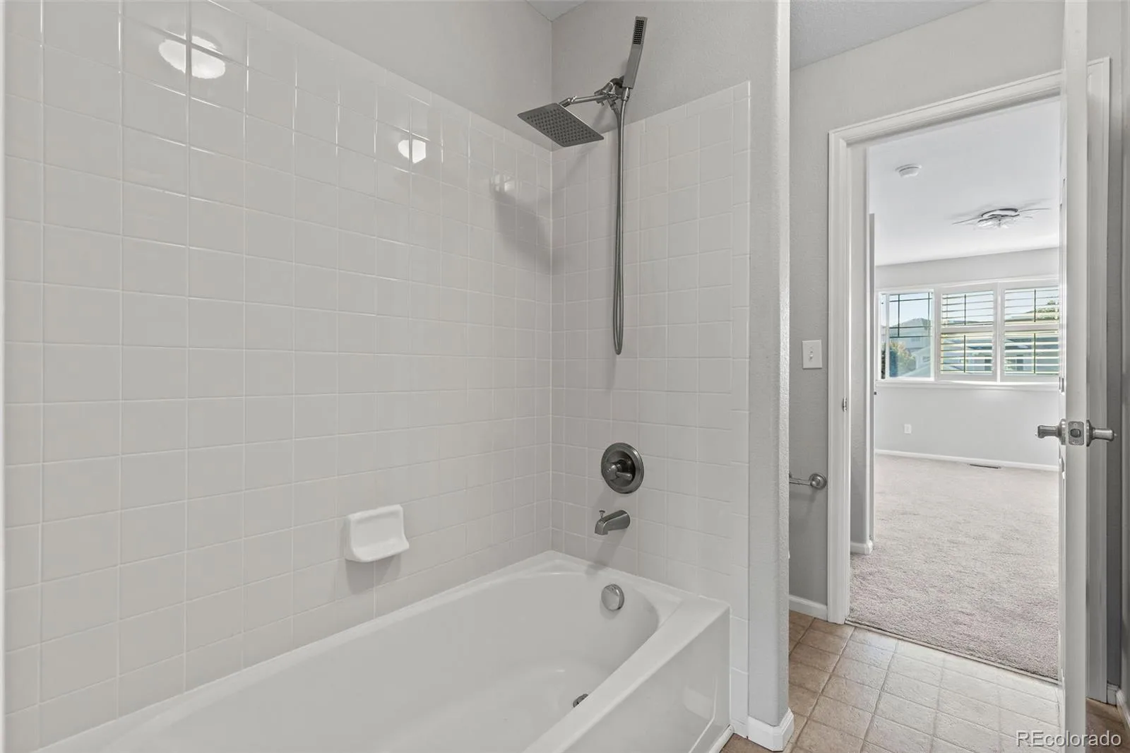 5365 S Haleyville Way Aurora CO 80016 | MLS #REC2244982 09232026095612 1600 32