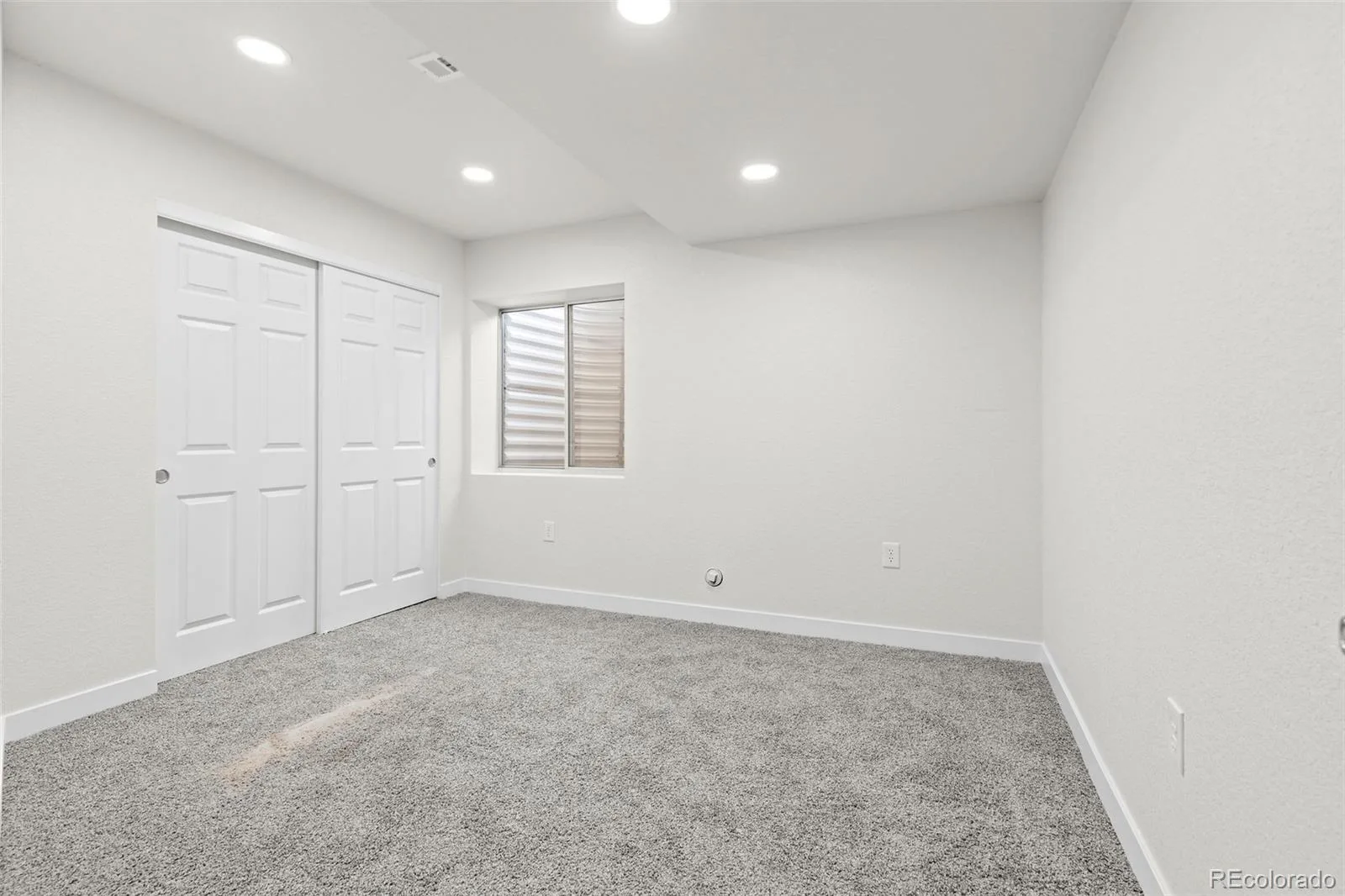 5365 S Haleyville Way Aurora CO 80016 | MLS #REC2244982 09232026095612 1600 36