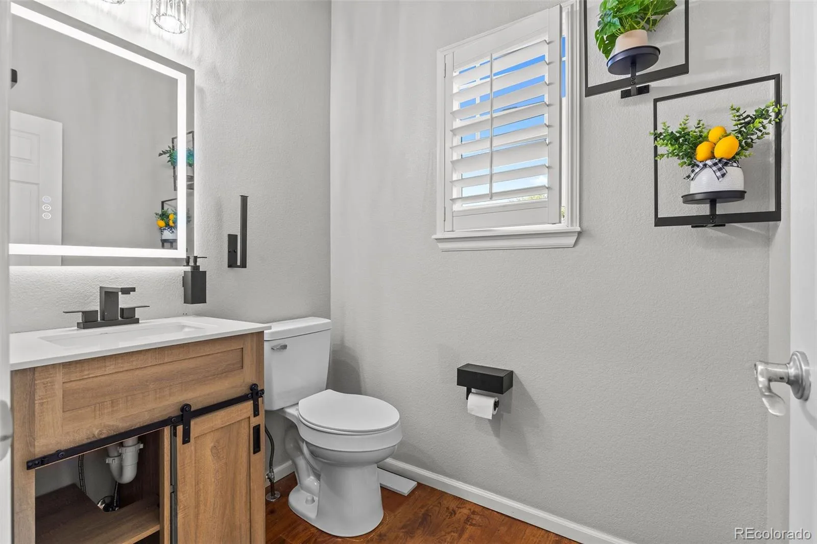 5365 S Haleyville Way Aurora CO 80016 | MLS #REC2244982 09232026095612 1600 8