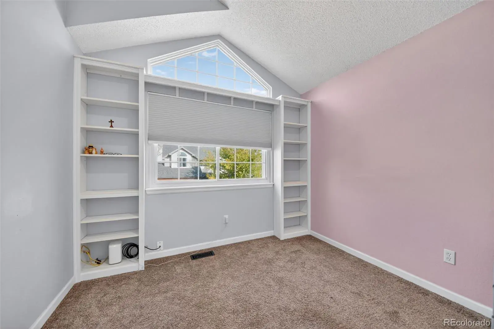 8274 S Ogden Circle Littleton CO 80122 | MLS #REC2245279 11102025220540 1600 16