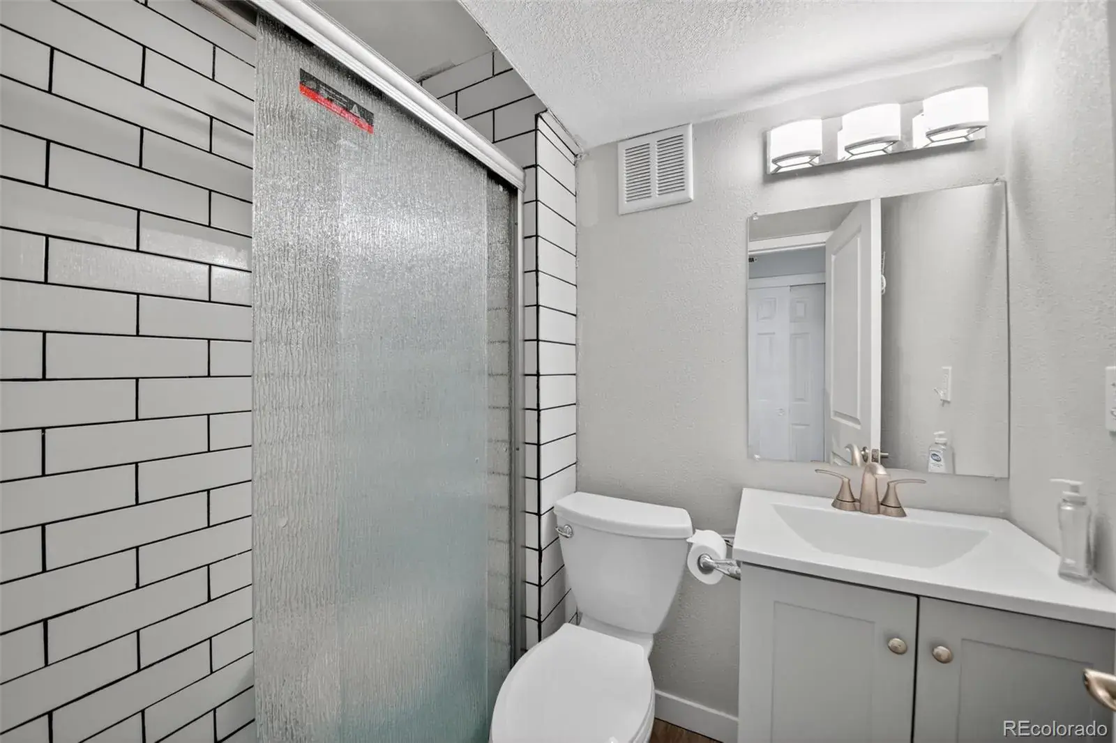 8274 S Ogden Circle Littleton CO 80122 | MLS #REC2245279 11102025220540 1600 20