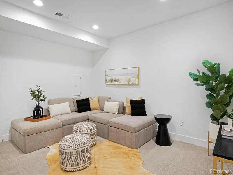 3277 W Frances Walsh Place Denver CO 80236 | MLS #REC2246064 06242026223733 800 13