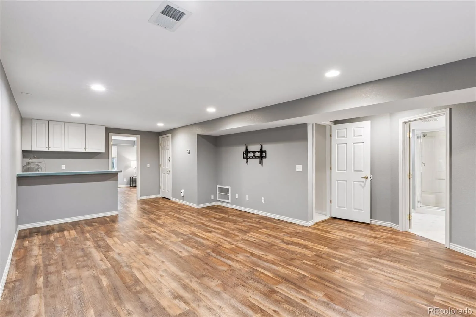 2952 Clairton Drive Littleton CO 80126 MLS #REC2247739 06192026035333 1600 36