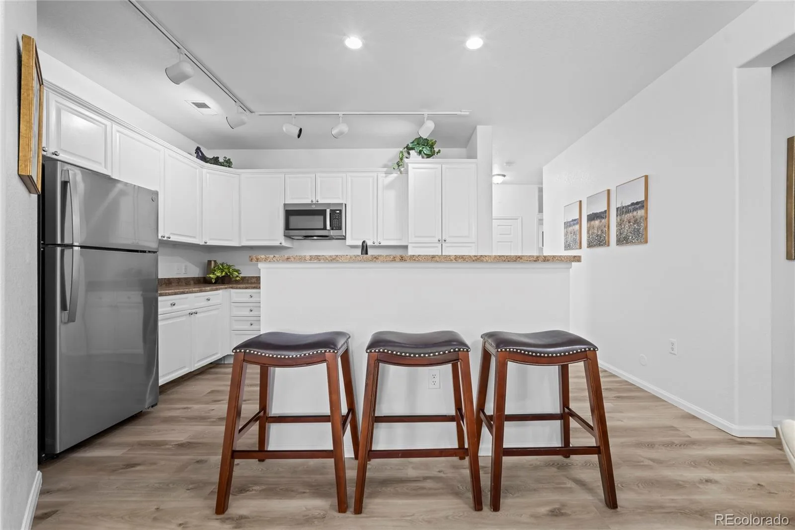 2210 S Vaughn Way #101 Aurora CO 80014 | MLS #REC2251831 08122026042451 1600 11