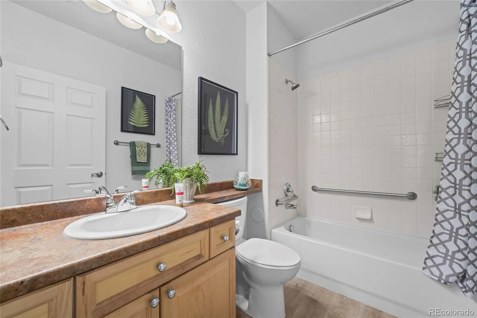 2210 S Vaughn Way #101 Aurora CO 80014 | MLS #REC2251831 08122026042451 1600 25