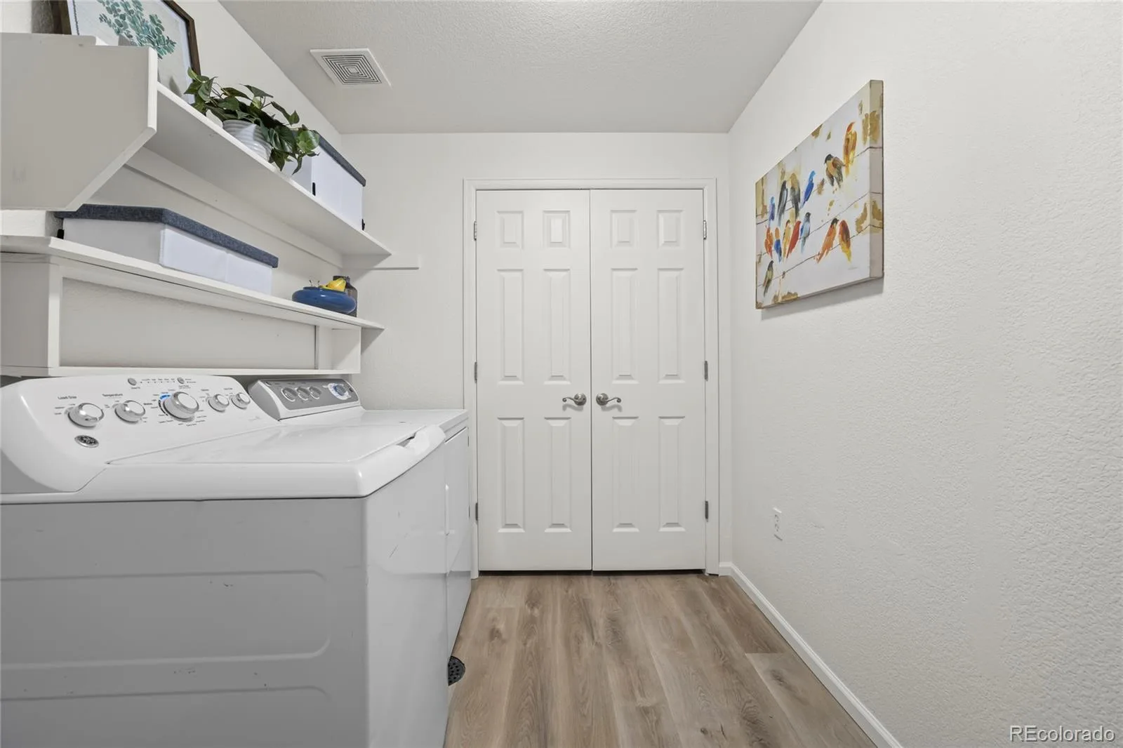 2210 S Vaughn Way #101 Aurora CO 80014 | MLS #REC2251831 08122026042451 1600 28