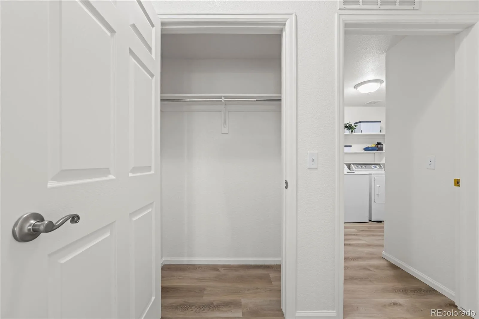 2210 S Vaughn Way #101 Aurora CO 80014 | MLS #REC2251831 08122026042451 1600 29