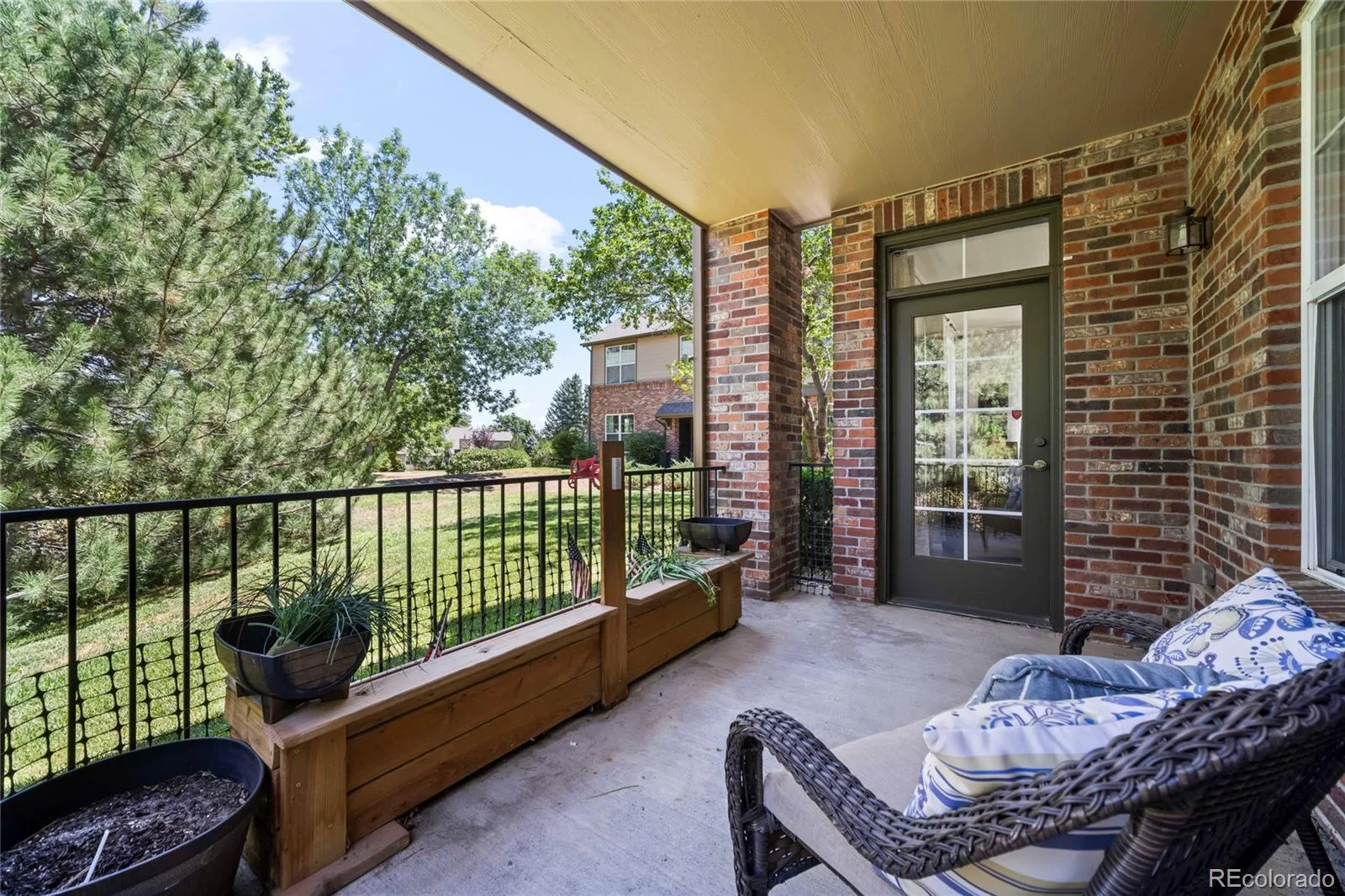 2210 S Vaughn Way #101 Aurora CO 80014 | MLS #REC2251831 08122026042451 1600 7
